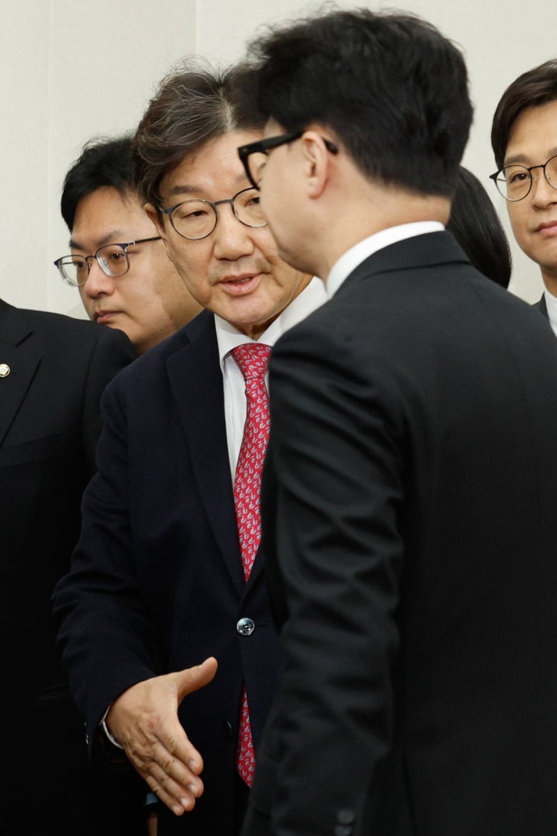 <b>조경태</b> "계엄 해제 앞장선 <b>한동훈</b> 몰아내…국민의힘 의원들 비겁"