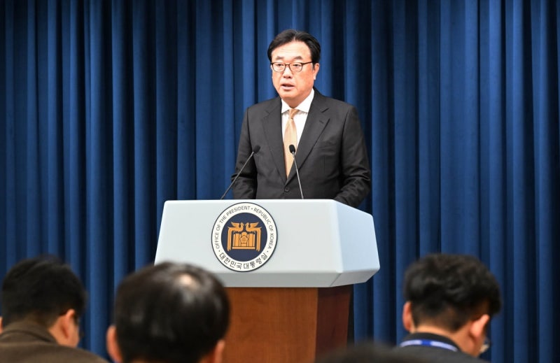<b>경찰</b> 특수단, <b>정진석</b> 대통령 <b>비서실장</b> 소환 <b>조사</b>