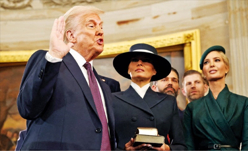 전기차 의무 철회·모든 무역협정 전면 재검토…'MAGA' 몰아쳤다