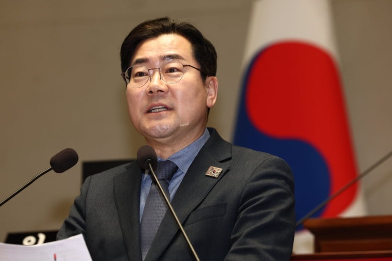 [속보] 박찬대 "최상목, 오전 중 <b>마은혁</b> <b>임명</b> 않으면 <b>권한대행</b> 인정 못...