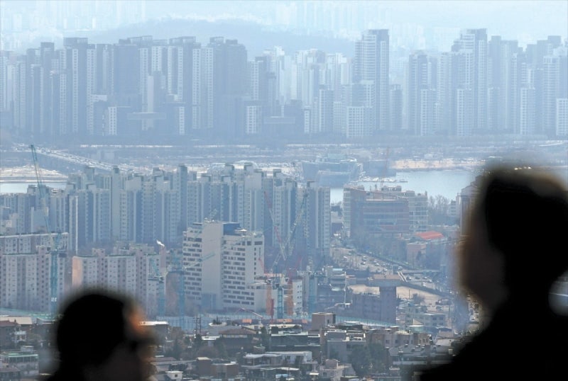 "강남·한강변만 뜨거운데…그래도 저가 매수 기회 있다"