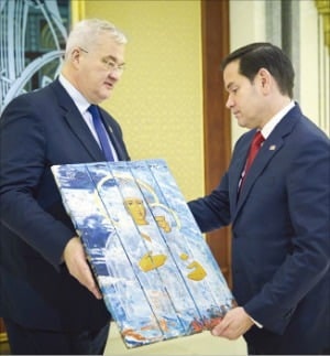 美·우크라 '30일 휴전' 합의…푸틴 결정만 남았다