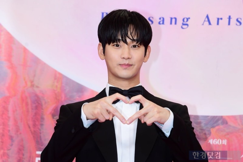 김수현 <b>논란</b>에 속속 손절하는데…MBC·디즈니 '어쩌나'