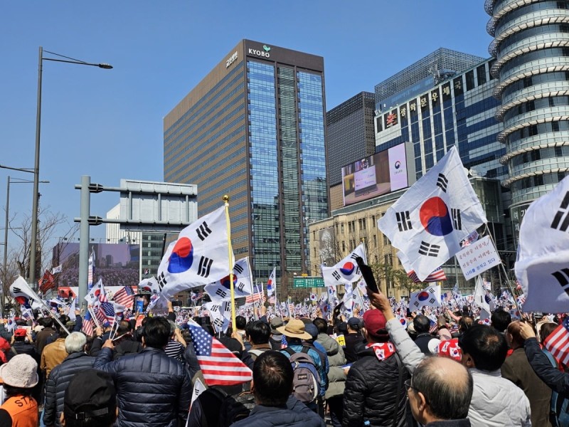 '사법 슈퍼위크' 앞둔 주말…격해지는 <b>탄핵</b> 찬반 <b>집회</b> [현장+]