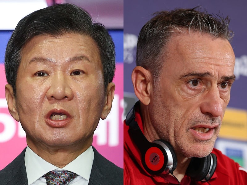 <b>정몽규</b> 축협 회장, '<b>벤투 경질</b>' 기사 공유하더니 "놀랍다"