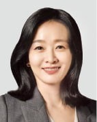엔씨문화재단 이사장 물러난 윤송이