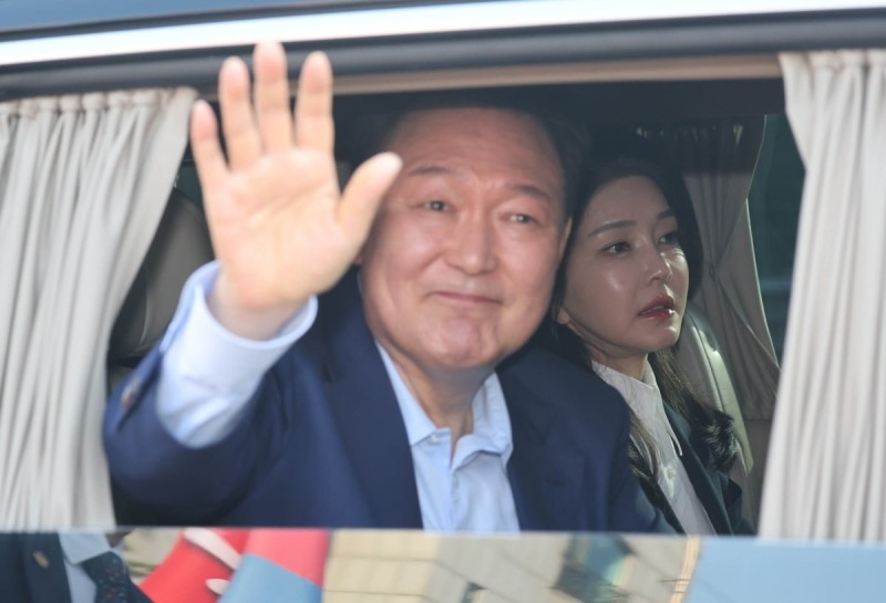 '자연인' 윤석열, 14일 첫 형사재판