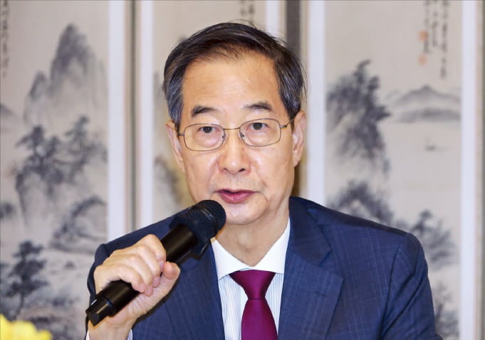 출마 선언도 안한 한덕수, 보수 지지율 2위로