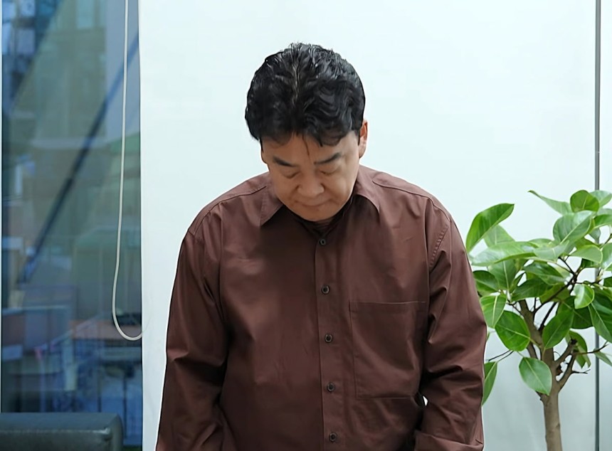6일 자신의 유튜브 채널을 통해 사과하는 백종원 더본코리아 대표./사진=백종원 유튜브 캡처
