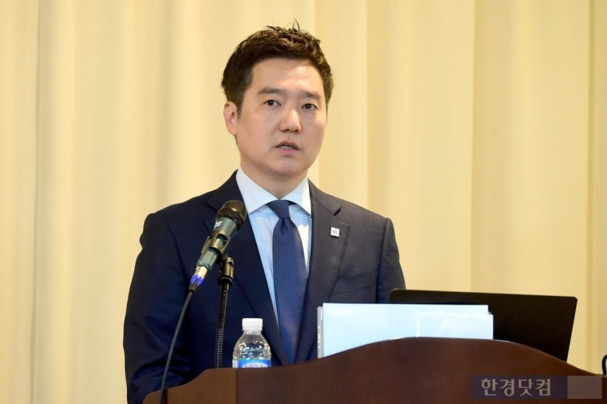 김세의 가로세로연구소 대표가 7일 오후 서울 삼성동 스페이스쉐어 삼성역센터에서 '김수현 중범죄' 폭로 기자회견을 열고 입장을 밝히고 있다./ 변성현 한경닷컴 기자 