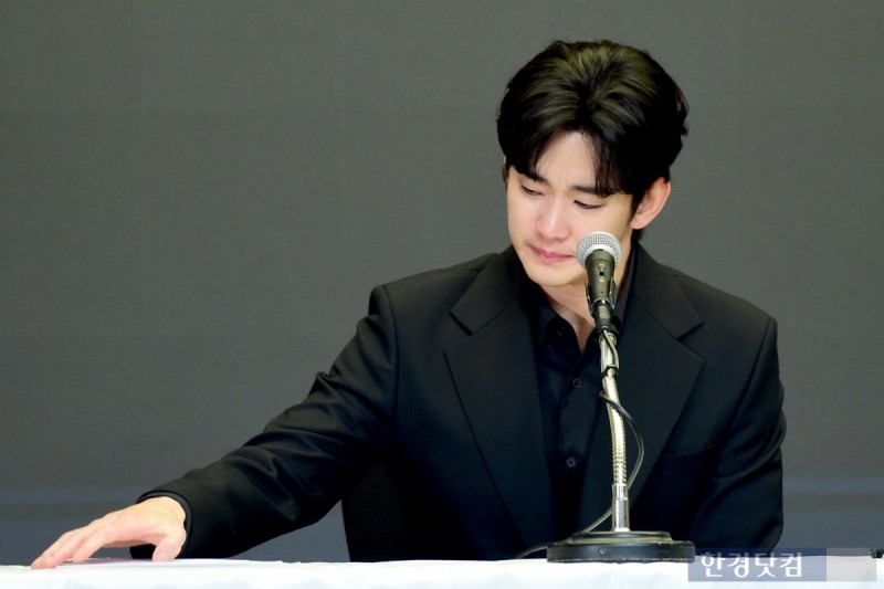 <b>가세연</b>, 故 김새론 <b>녹취</b>록 공개…<b>김수현</b> 측 "완전히 위조, 금전 요구도...