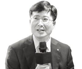 해외서 카드 없이 QR코드로 결제