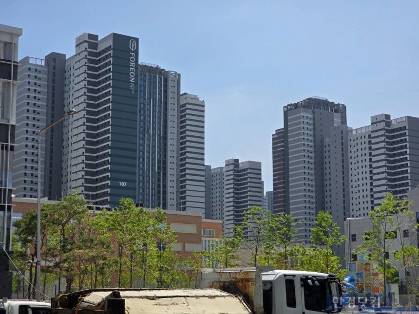 서울 강동구 둔촌동 '올림픽파크포레온'은 1만2000여가구로 대단지다.사진=이송렬 기자.