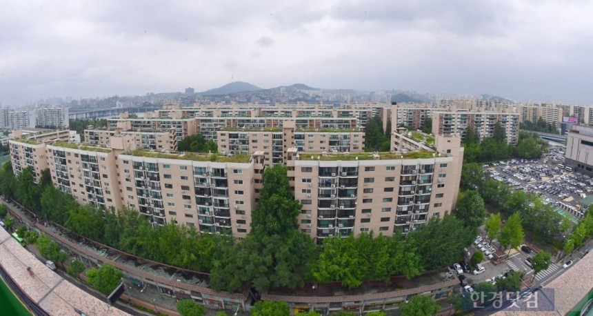 서울 강남구 압구정동 신현대아파트 전경.사진=한경DB