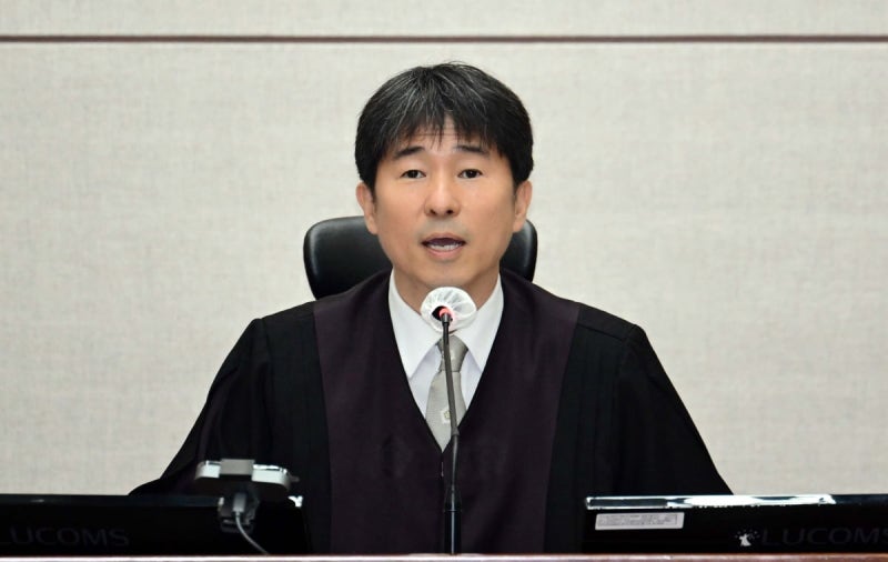 민주당 "<b>지귀연 접대 의혹</b> 관련 사진 공개 결정"