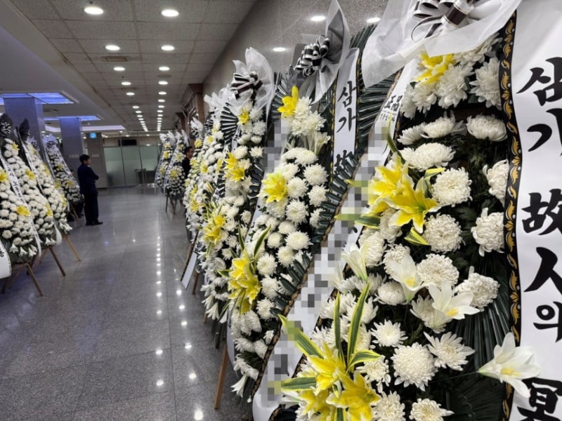 제주 <b>교사</b> 유족 "무단결석 지도했더니 항의…아동학대 <b>민원</b>도"