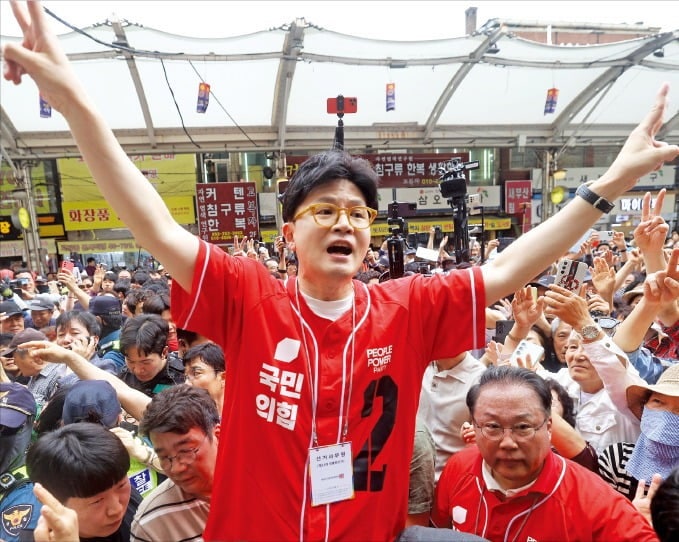<b>한동훈</b> "<b>친윤 구태 청산</b>, 이재명 민주당 이기는 유일한 길"