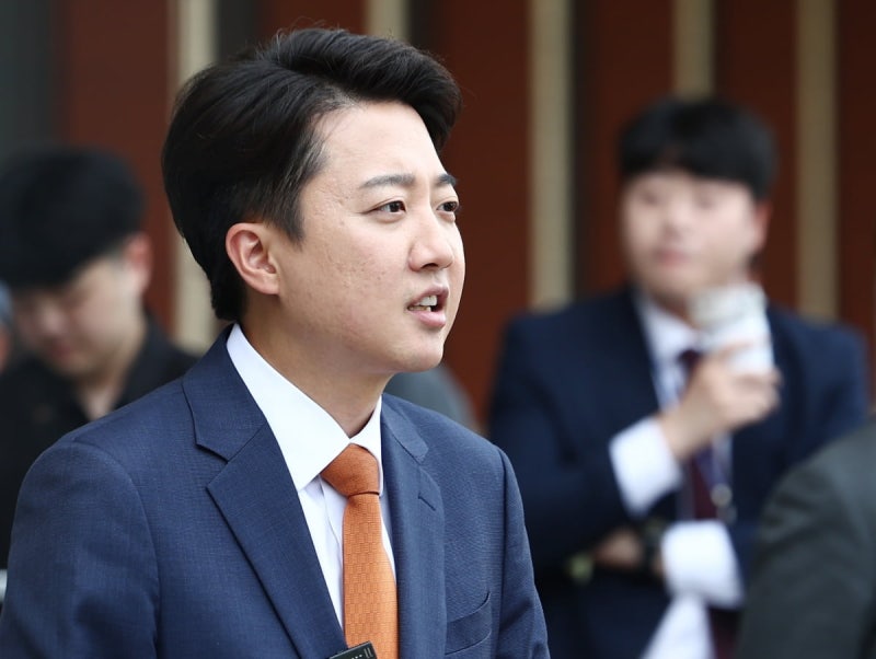 <b>이준석</b> "홍준표는 돼지발정제 사과"…'<b>혐오 발언</b> 논란' 반박