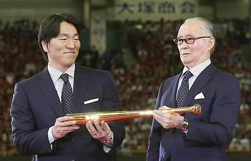 일본야구 큰 별이 지다…<b>나가시마</b> 시게오 전 <b>요미우리 감독 별세</b>