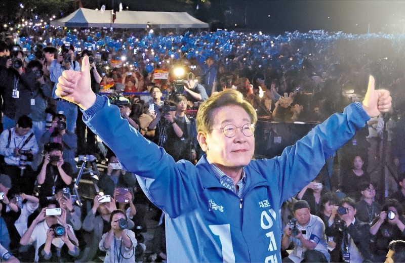 [속보] 21대 대통령 <b>이재명</b> '<b>당선</b> 확실'…李 "위대한 결정에 경의"
