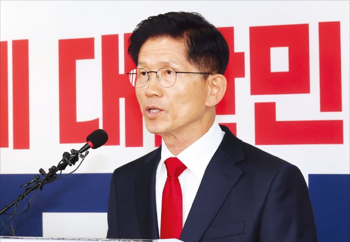 <b>김문수</b>, 대선 <b>패배</b> 승복…"국민의 선택 <b>겸허히 수용</b>" [영상]