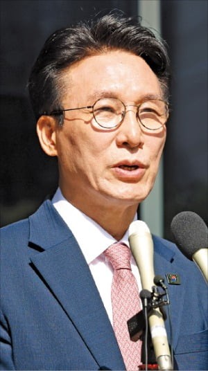 "제2의 IMF같은 상황…민생과 통합 매일 새기겠다"