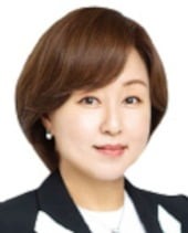 [한경에세이] 다시, 스크린 앞으로