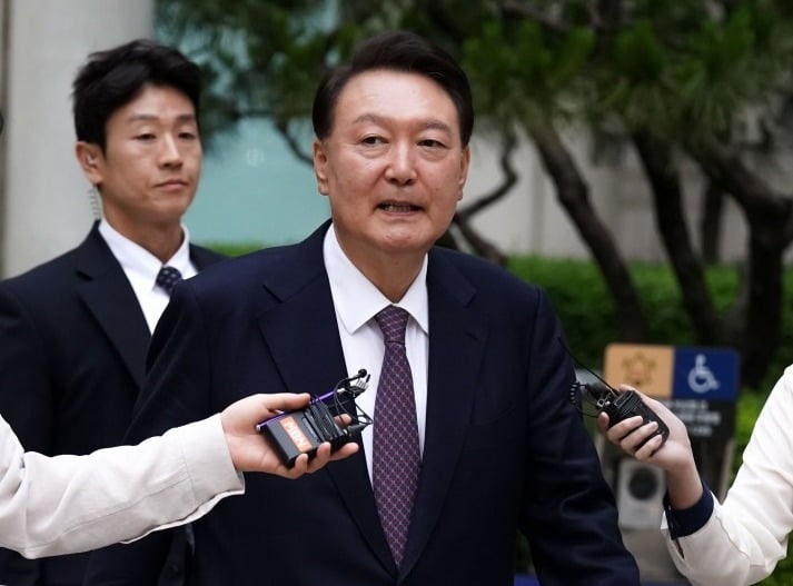 [속보] 내란특검 "尹 <b>체포영장 기각</b>…28일 오전 출석 요구"