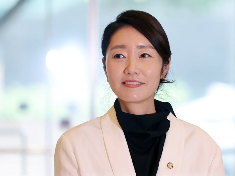<b>강선우</b> 여가부 <b>장관 후보자</b> 첫 출근 "부산 '자매 참변' 안타까워"