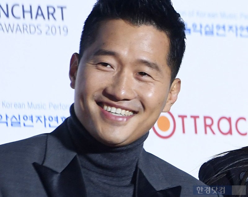 '갑질 의혹' 벗은 <b>개통령 강형욱</b>, 1년 만에 방송 <b>복귀</b>한다