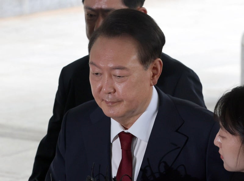 <b>특검</b>, 尹 첫 대면<b>조사</b> 시작…티타임 없이 바로 돌입