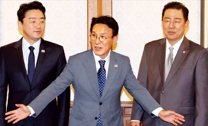 [포토] 李정부 첫 당정대 회의…"물가 안정에 총력전"