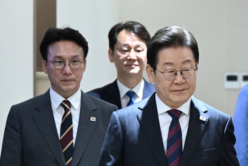 李<b>대통령</b>, 오늘 <b>유흥식 추기경 접견</b>…첫 종교계 인사 만남