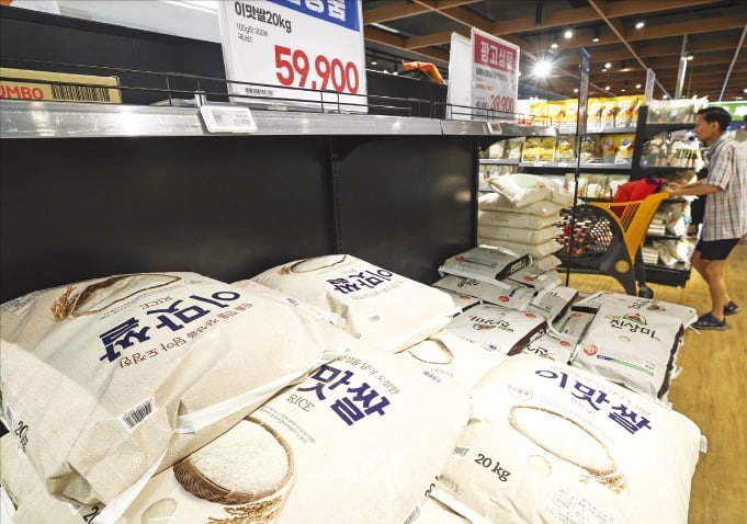 부메랑 된 정부 '쌀값 개입'…"내달 10만원 찍을 수도"