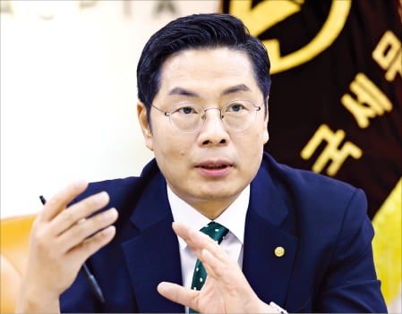 구재이 회장 "불합리한 세제 고쳐야…세무사 'AI 역량' 레벨업 돕겠다"