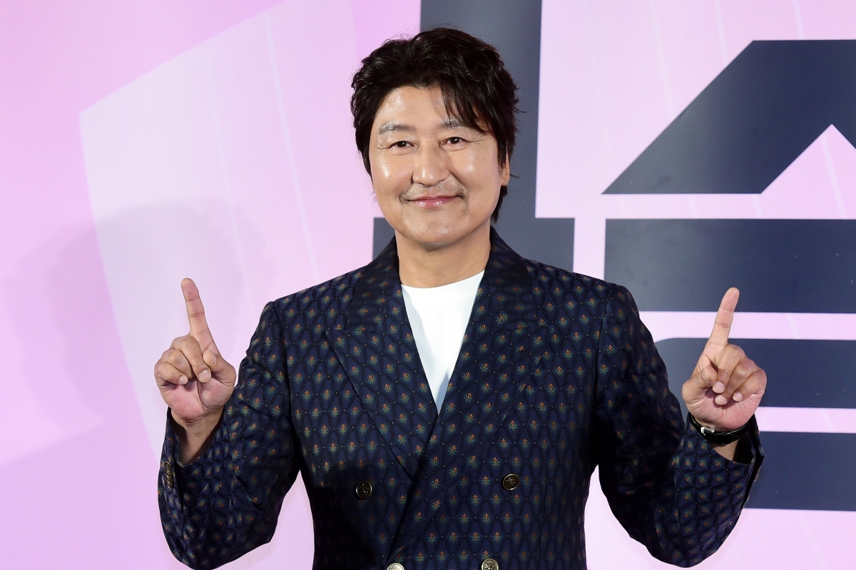 <b>송강호</b> "'<b>내부자들</b>' 스케줄 지연, 부득이하게 <b>하차</b>" [공식]