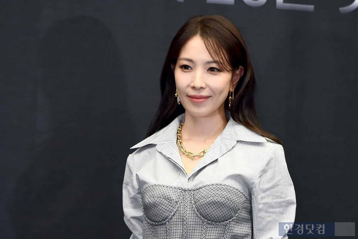 <b>보아</b>, <b>급성 골괴사</b> 진단…"콘서트 취소, 빠른 시일 내 <b>수술</b>" [공식]