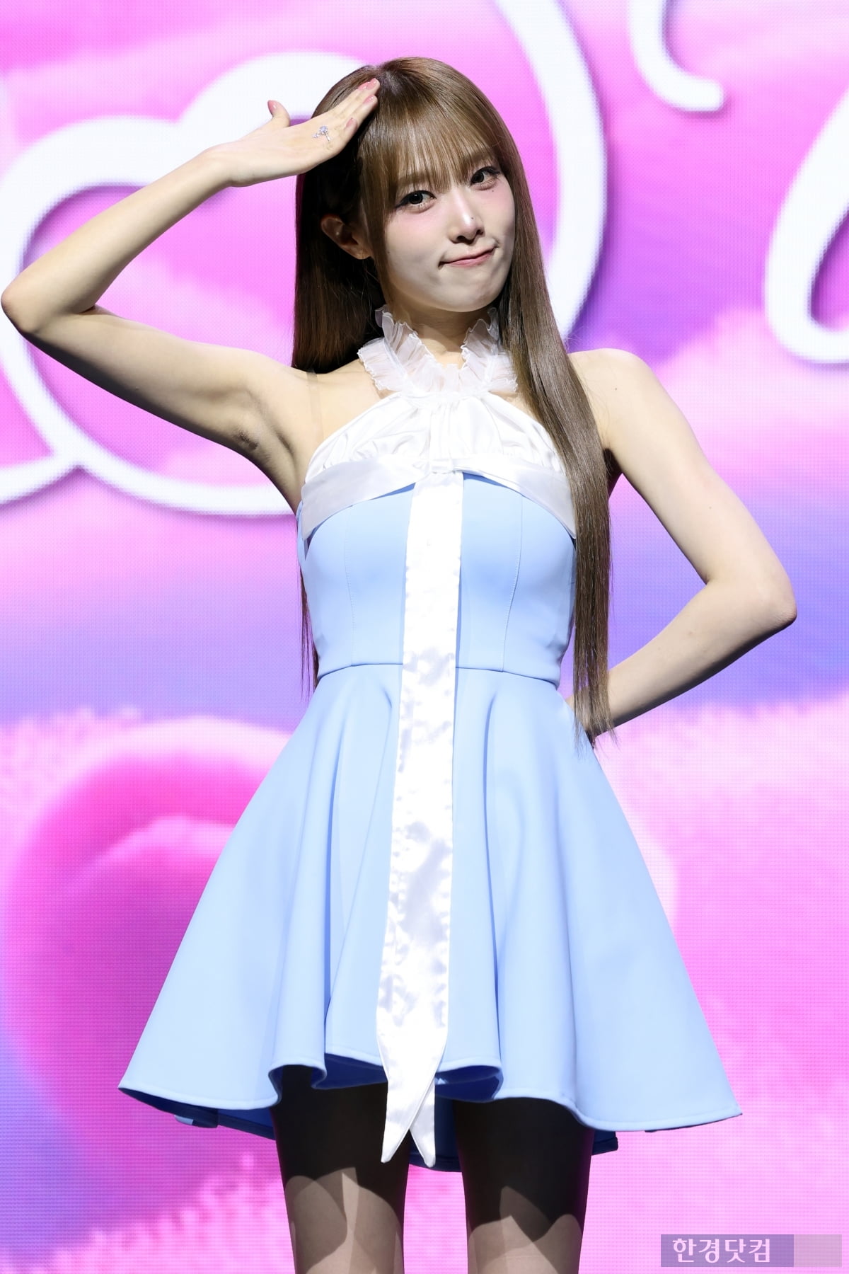 <b>최예나</b> "<b>무대</b> 섰을 때 가장 행복…예나다움은 초특급 칭찬" [종합]