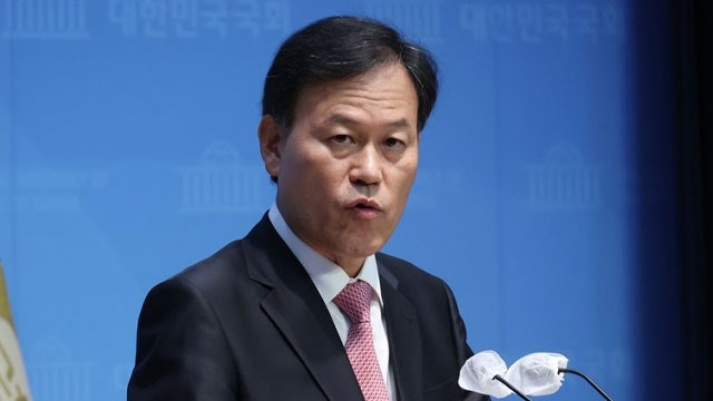 <b>김건희 특검</b>, '공천개입 의혹' 윤한홍 의원 <b>소환</b>조사