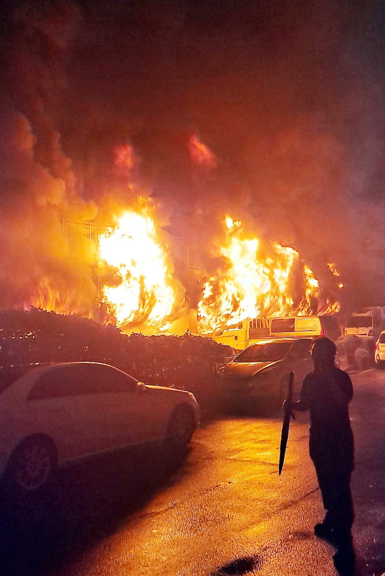 한 아파트 주차장서 발생한 화재 (해당 기사와 연관 없음) 사진=뉴스1