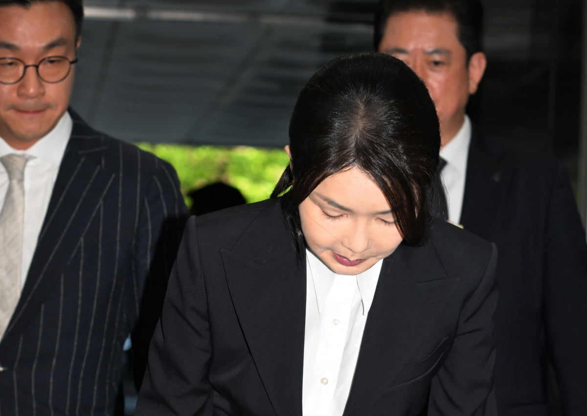 [속보] 김건희 여사 구속영장 발부…"증거 인멸 우려"