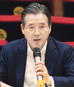 김용범 "부동산 정책, 세금 안 쓴다는 건 오산"
