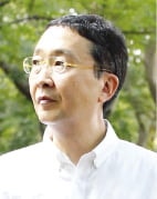 [이 아침의 소설가] 정갈한 문체로 시선 끄는 '언어술사'
