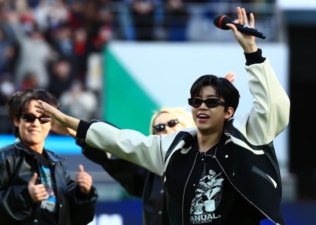 축구화 신고 공연…'개념 <b>시축</b>' <b>임영웅</b>, 또 K리그 빛낸다