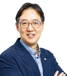 "인건비 높은 박사 1명 대신 대학원생 3명 쓰는 게 현실"