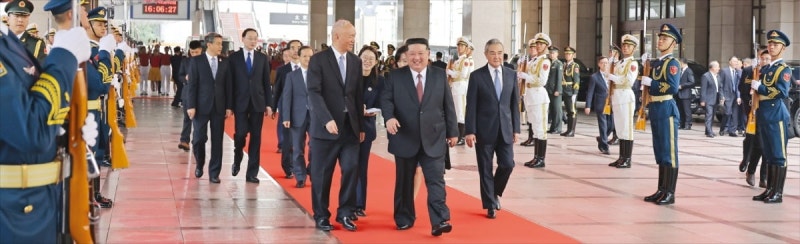 '중·러 反美연대' 밀착한 김정은…북한판 '안러경중' 행보