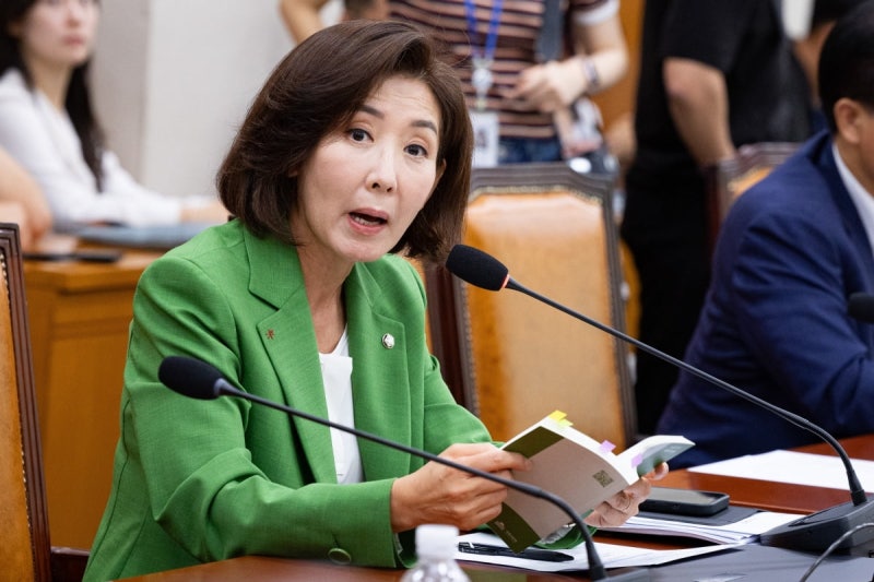 "<b>나경원</b>, '킹받게' 하지 마"…<b>징계안</b> 제출한 초선의원의 말