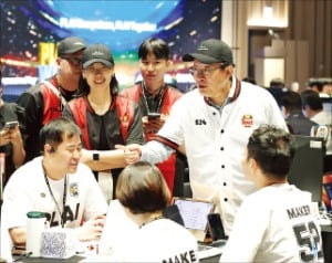 "편의점 매출 폭증할 상품 찍어준대요"…놀라운 인재의 정체