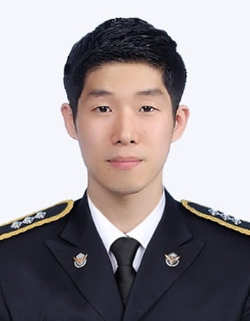 돌아오지 못한 34세 <b>해경</b>…<b>구명조끼</b> 던져주고 자신은 끝내 숨져