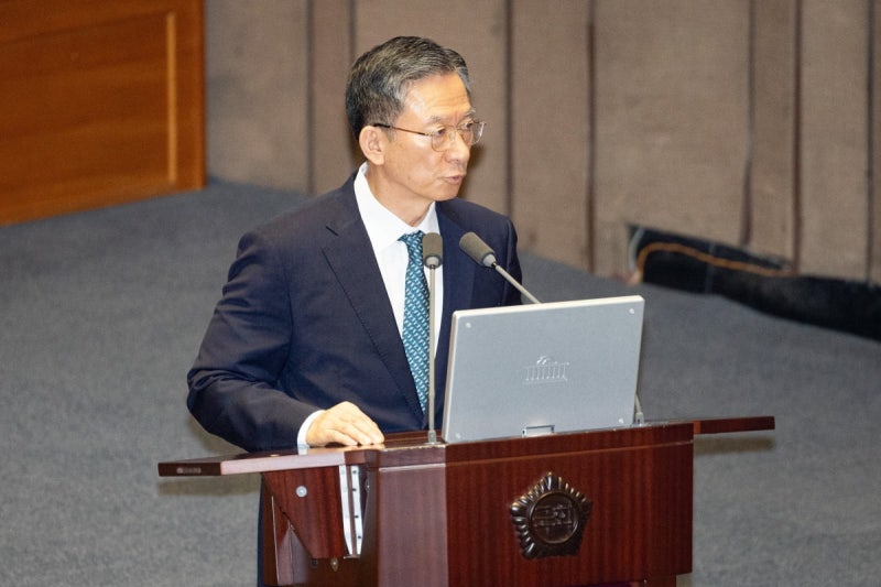 정성호 법무장관 "<b>국민의힘 정당해산 청구</b>, 추후 종합 판단"